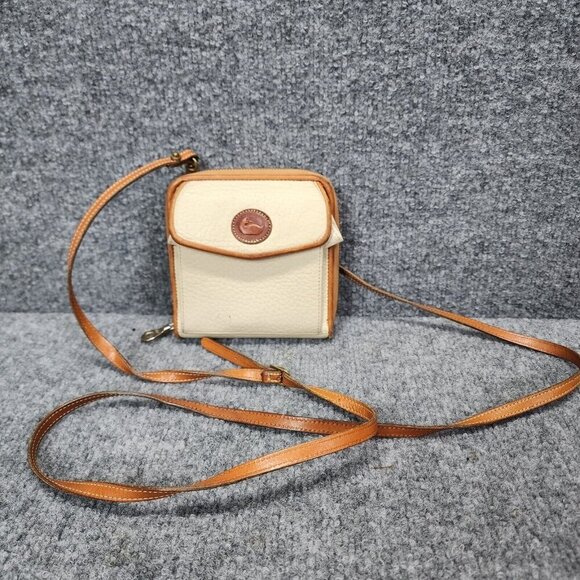 Dooney & Bourke Handbags - Vintage Dooney & Bourke Purse Off White Pebbled Leather Crossbody USA Made